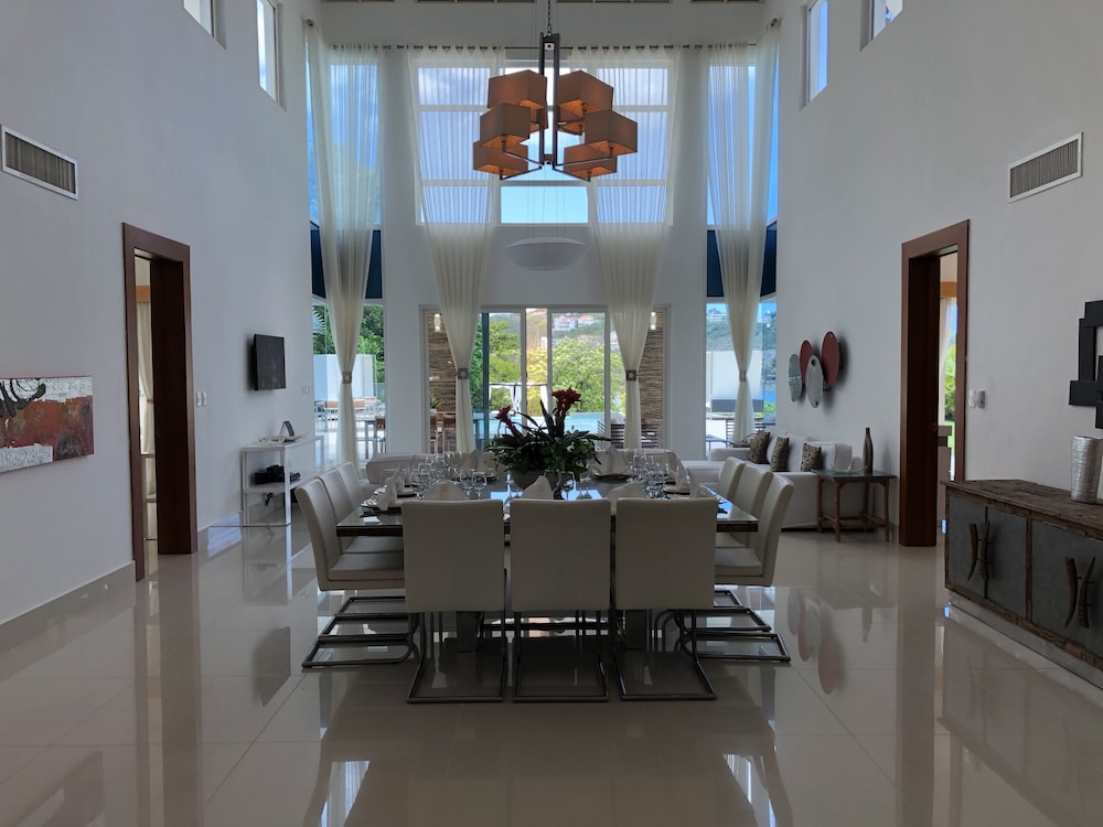 Newly LUXURY designed villa