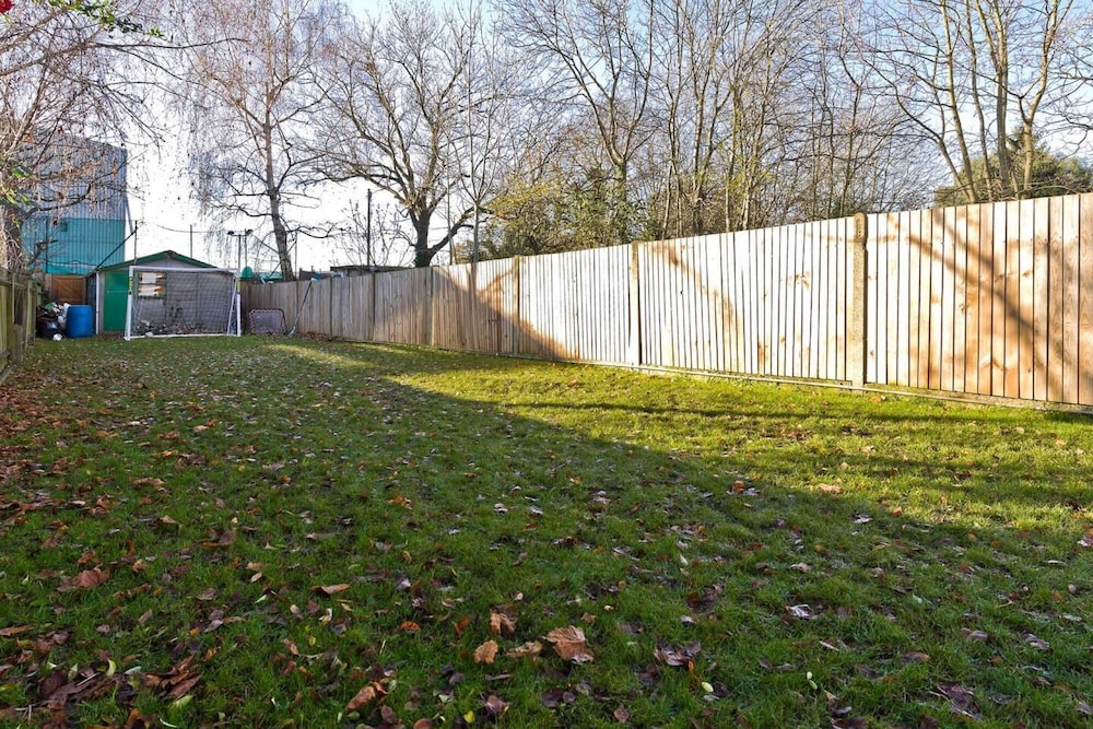 Long Stay Discounts - Modern Bright 5-bed Acton