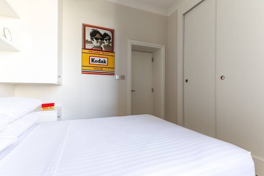Abingdon Road IV by Onefinestay