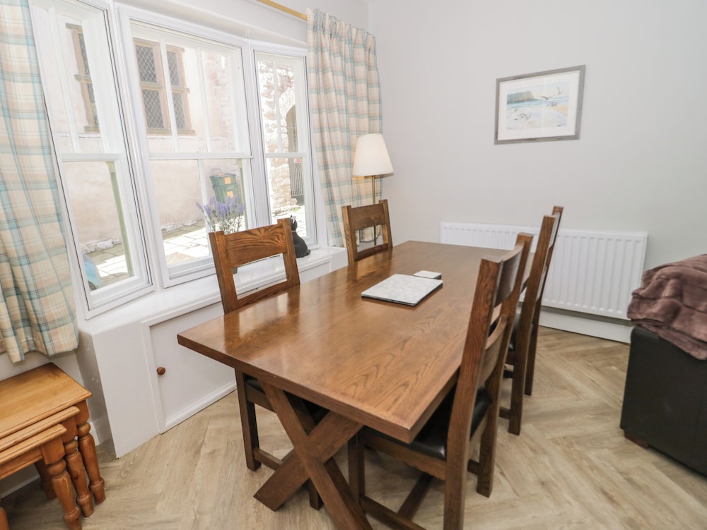 Oriel Cottage