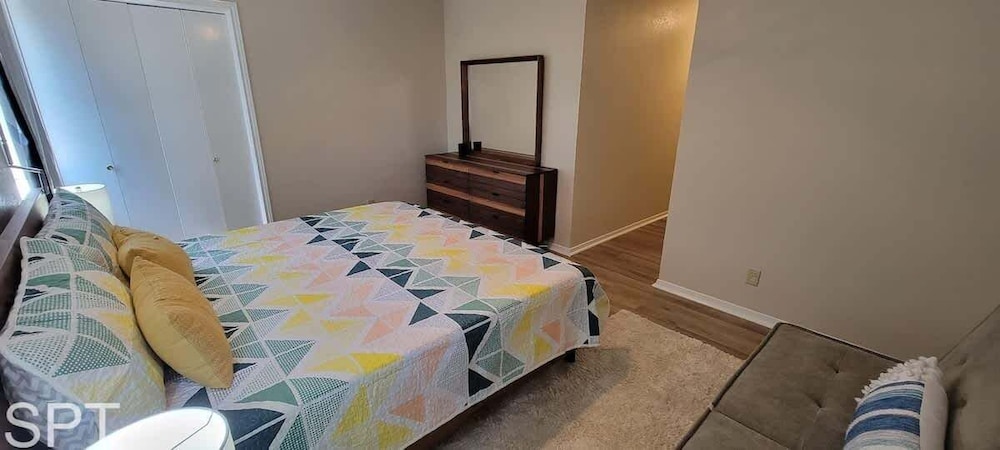 Large 3 Bedr Bay Views Pool Great Deck 3 Bedroom Condo
