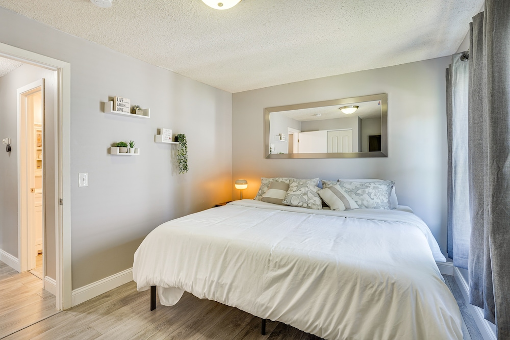 Minneapolis Home: Mins From US Bank Stadium More - Property Image 26