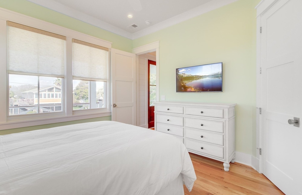 616 Carolina Boulevard by Avantstay Ocean Views From Decks