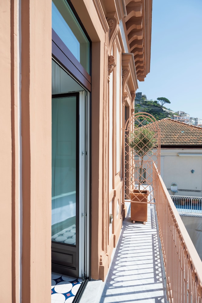 ABBRACCIO Amalfi Boutique Retreat
