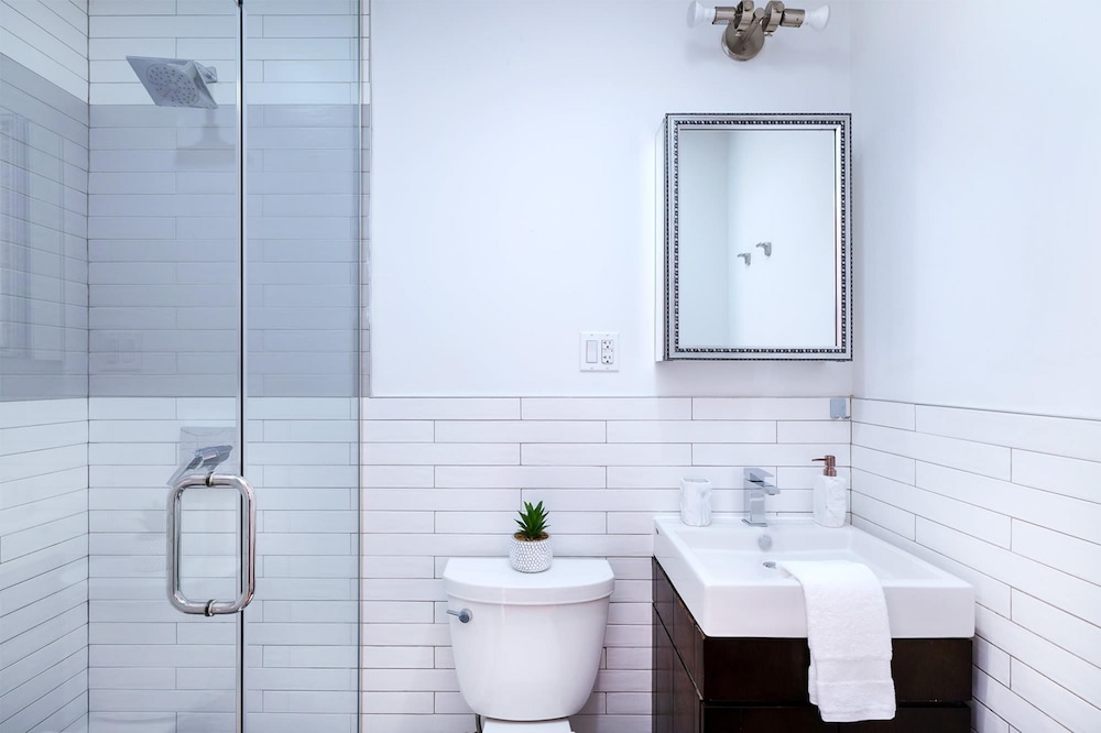 1288-5fs New Renovated 2 Bedrooms in UES