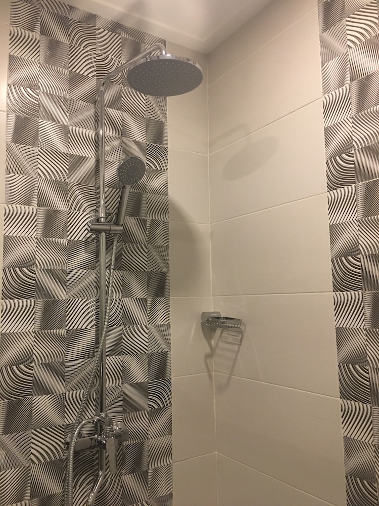 Robinland Residences - Hostel