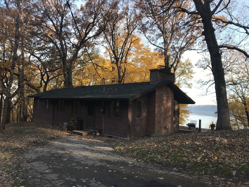 Four Mounds Inn