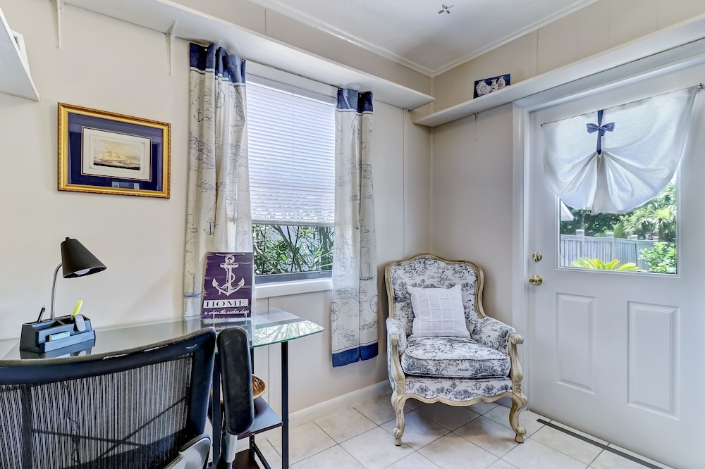 Dog Friendly Old Fernandina Style Home with Extra Studio Room by RedAwning view 3