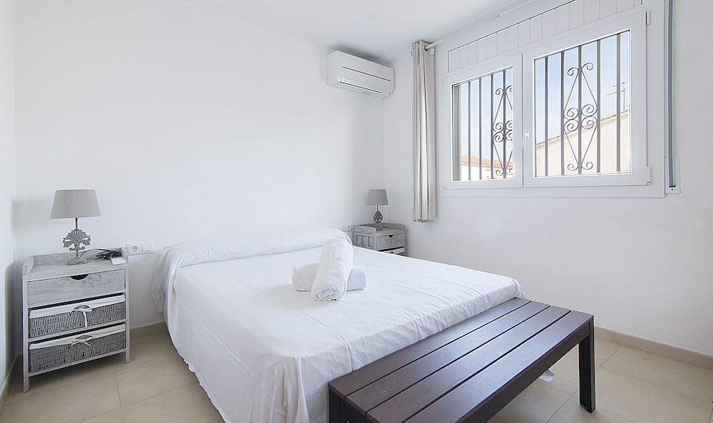 Villa 50m from the beach in Cambrils TH 11 view 4