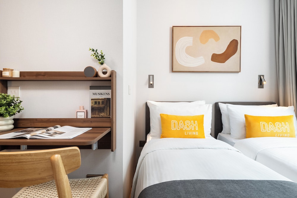 Dash Living on Queen's