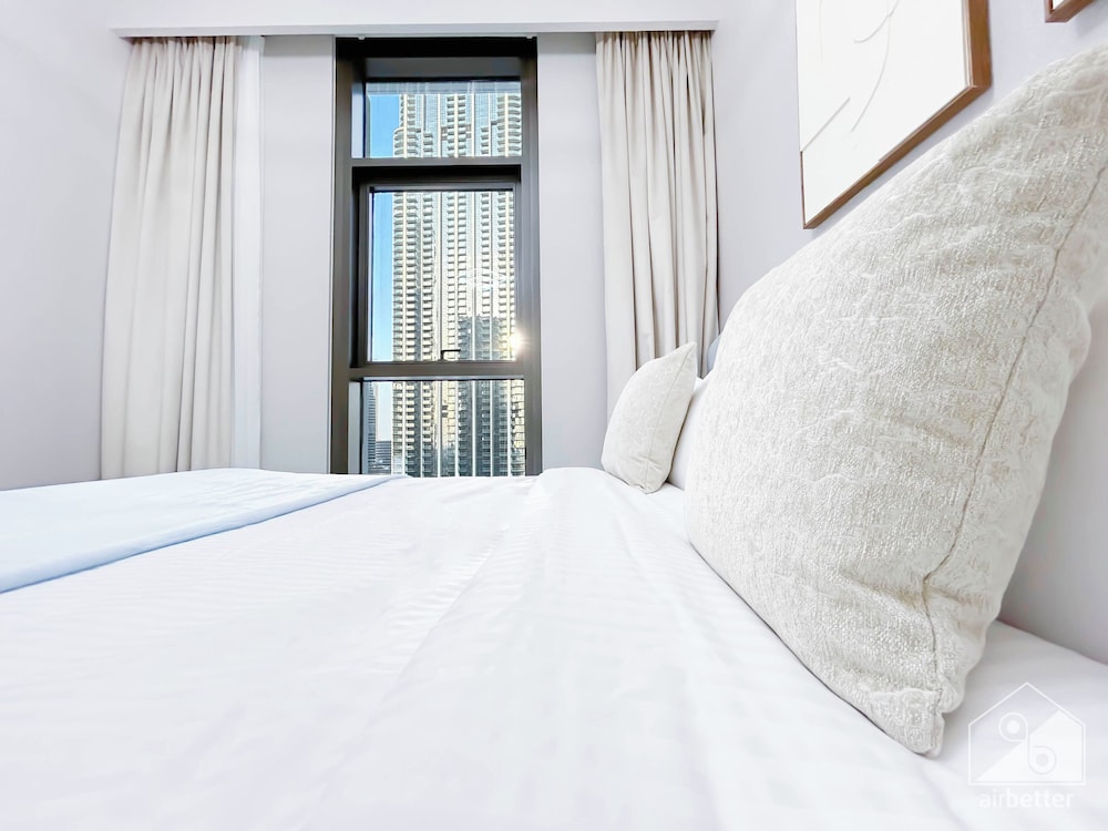 Luxurious 4B Balcony & Views Burjcrown Downtown