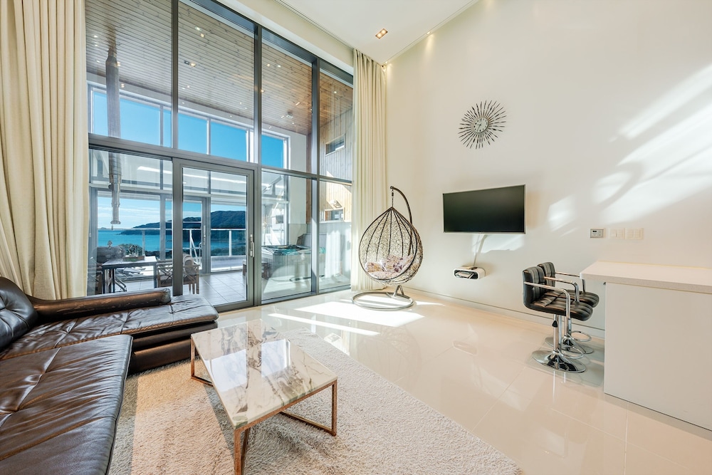 Geoje Pension Kan Pool Villa