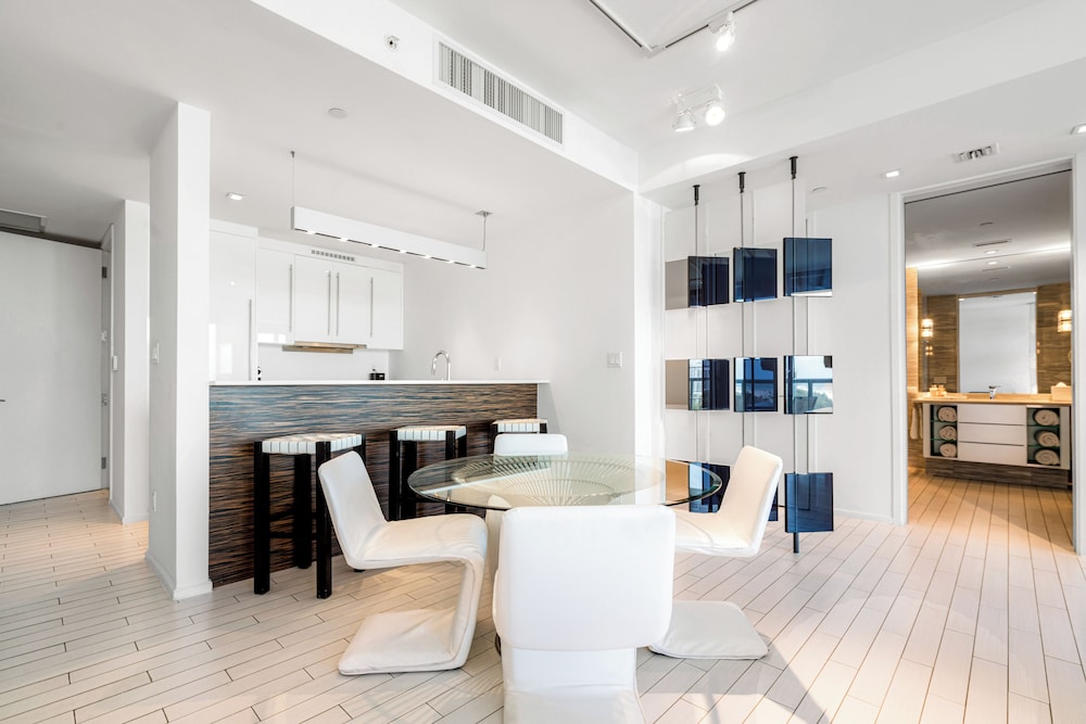 Luxury Vacation Rentals in South Beach by LRMB