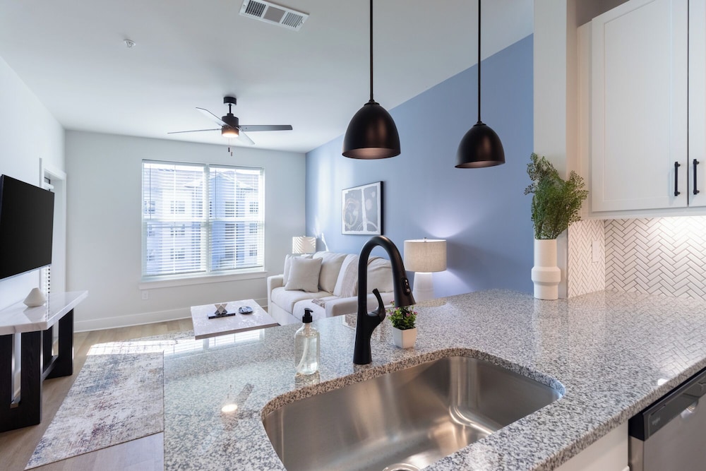 Landing Amazing 1bd, Yoga Studio, Clubhouse