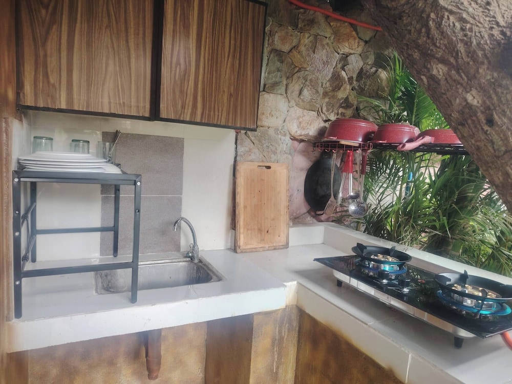 Tribal Bliss Private Resort in Lipa Batangas, a Privat Guest Room With Pool