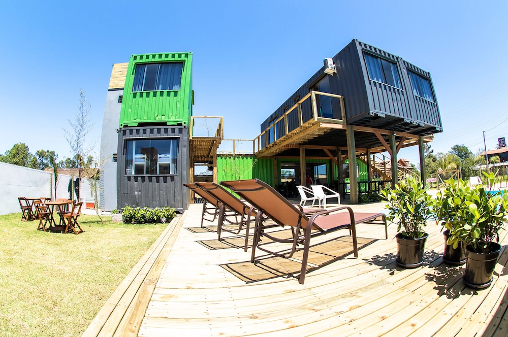 Innbox - Praia Do Rosa - Hostel