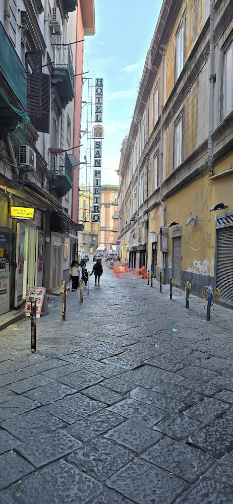 Napoli Central Stay