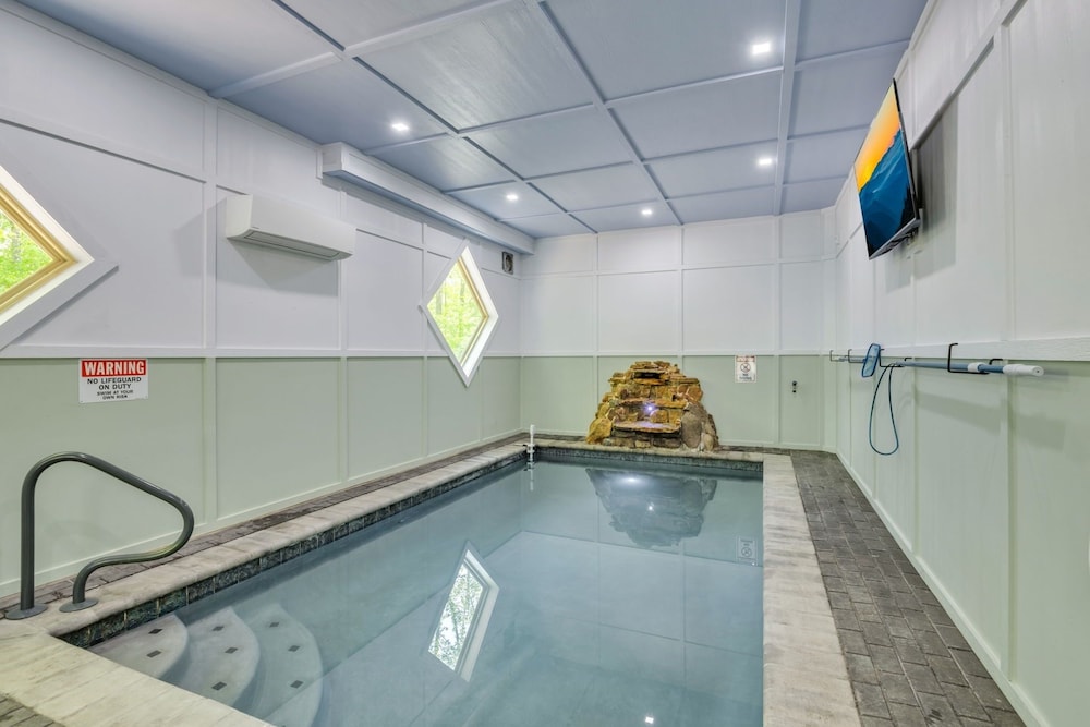 Er62 - Smoky Splash Getaway 3 Bedroom Cabin