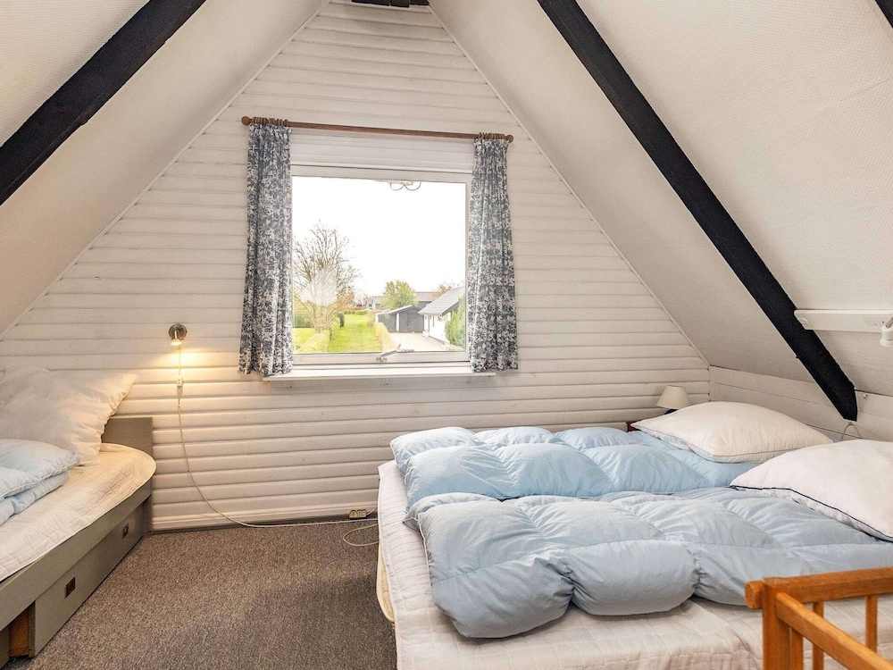 6 Person Holiday Home in Bogense