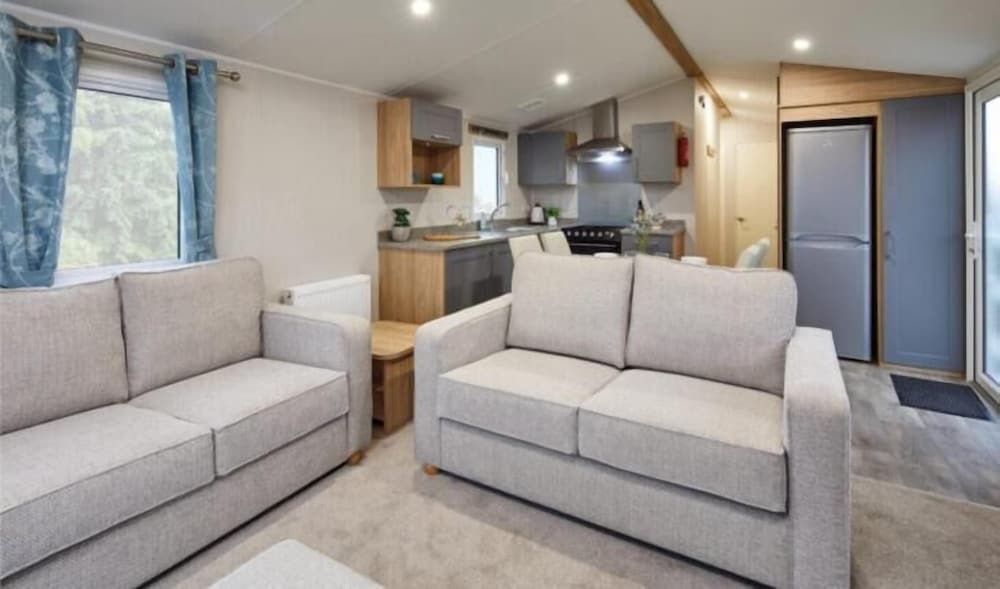 Cayton Bay Kestrel40