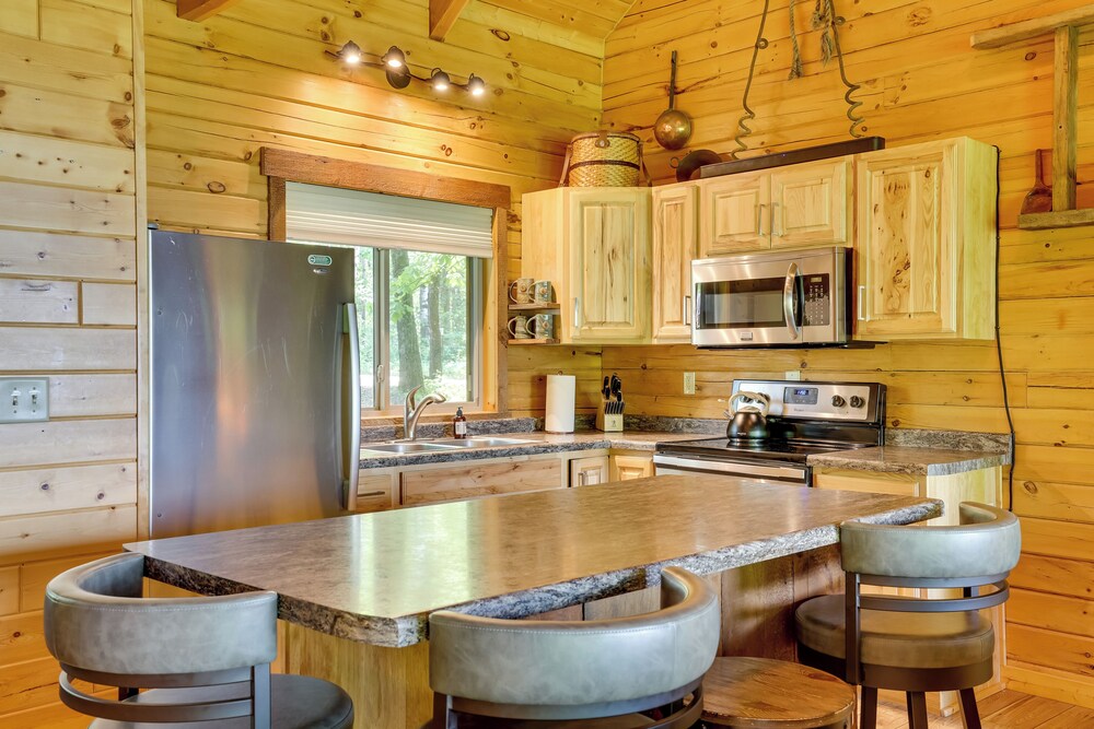 22 Mi to Whitetail Ridge Ski Area: Cozy Getaway