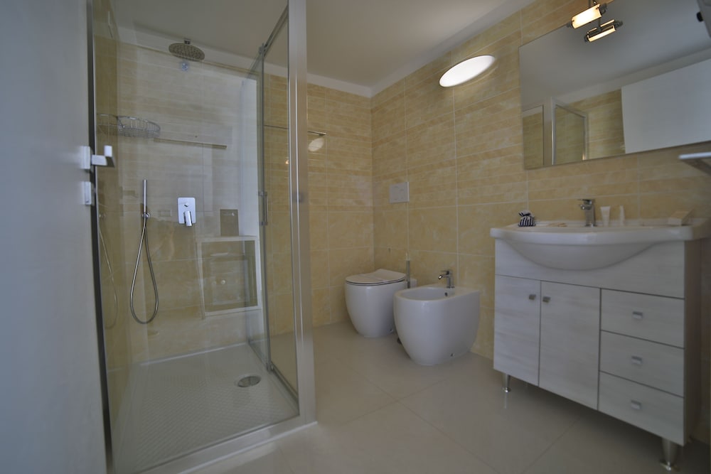 Riviera Luxury Rooms