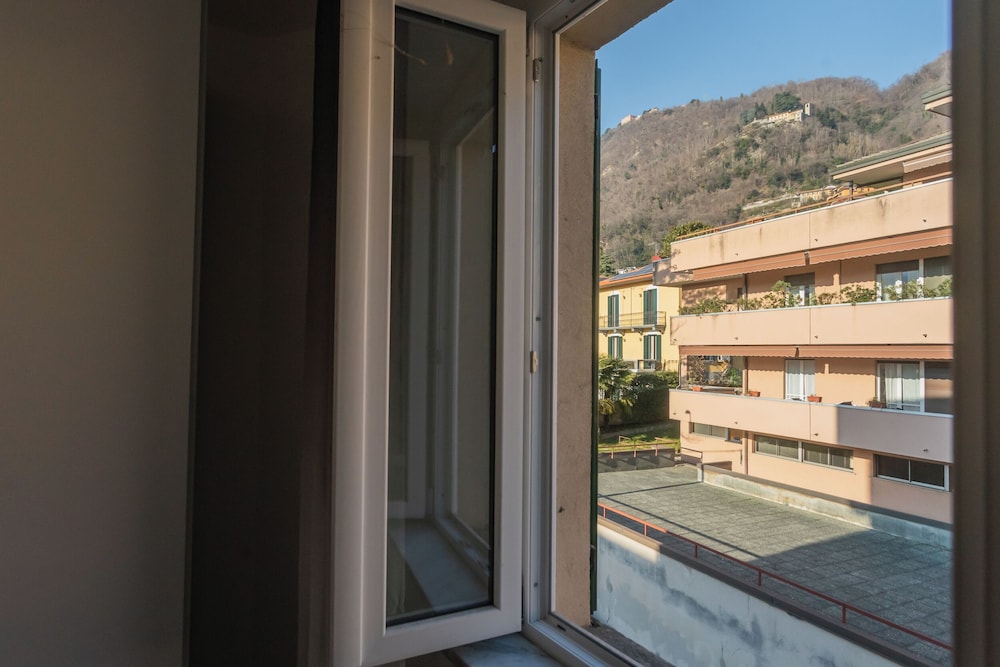 Zezio 44 by Rent all Como