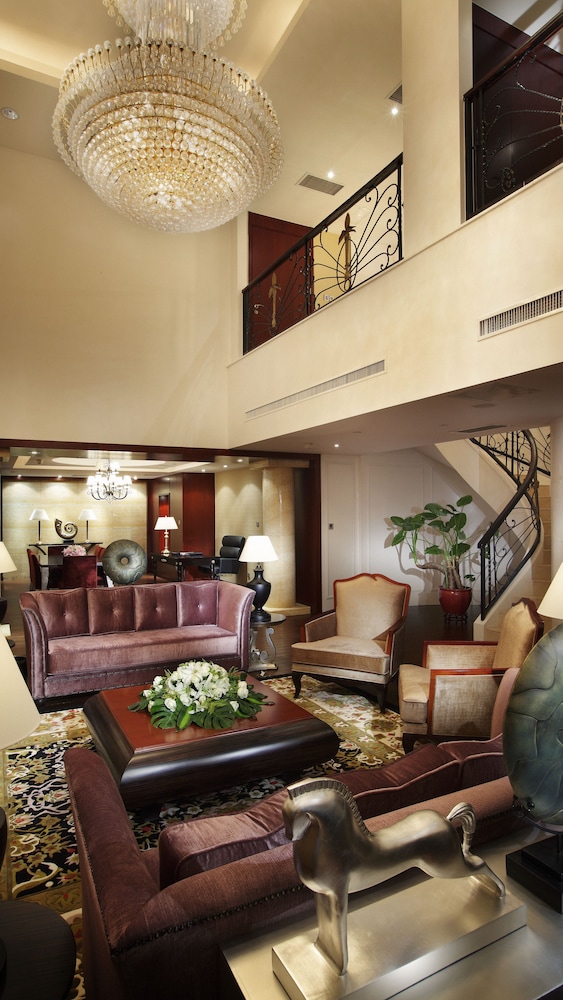 Yantai Vacations - Crowne Plaza Yantai Seaview, an IHG Hotel - Property Image 2