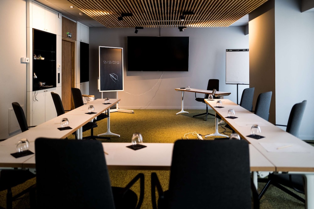 meeting & event spaces