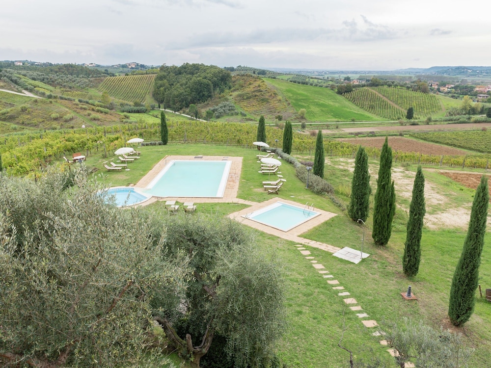 Holiday Home With Swimming Pool With Bubble Bath and Children's Pool view 2