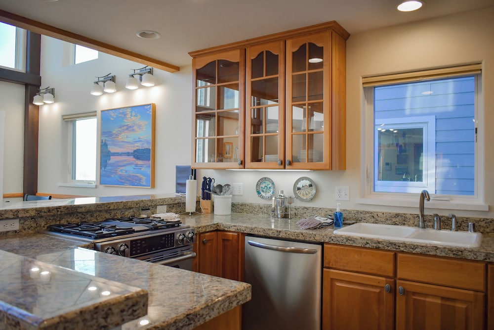 Lakeshore Lodges