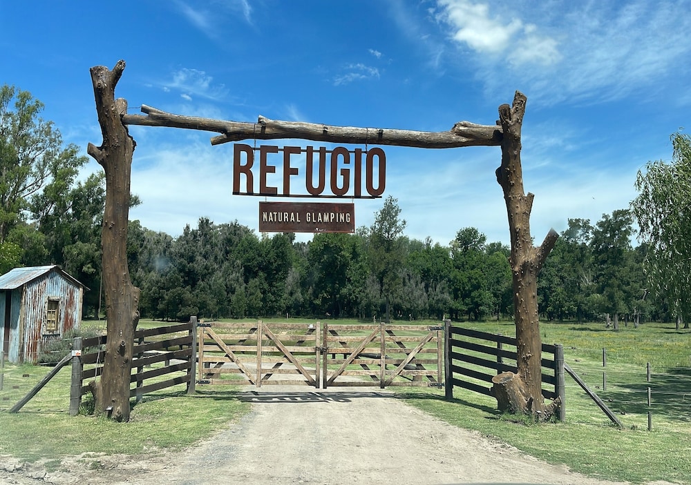 REFUGIO Natural Glamping