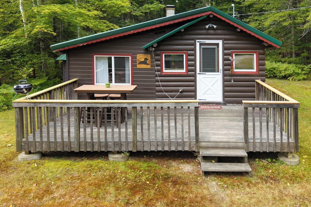 Deck + Fire Pit: Nature Lover's Retreat in Maine!