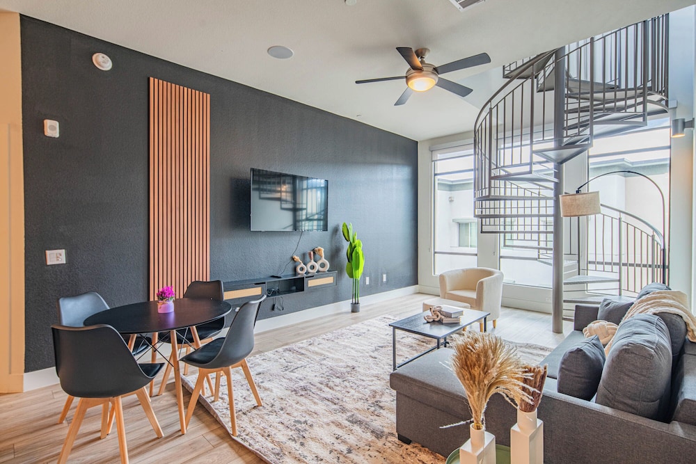 ROVE LIVING/KB - Scottsdale Grand