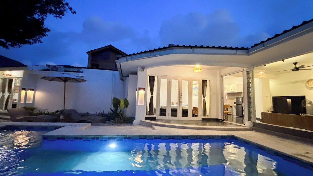 LaLeBay Seminyak