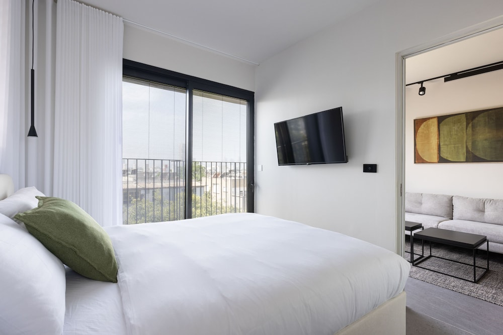 Skyline Serenity by tlv2rent view 2
