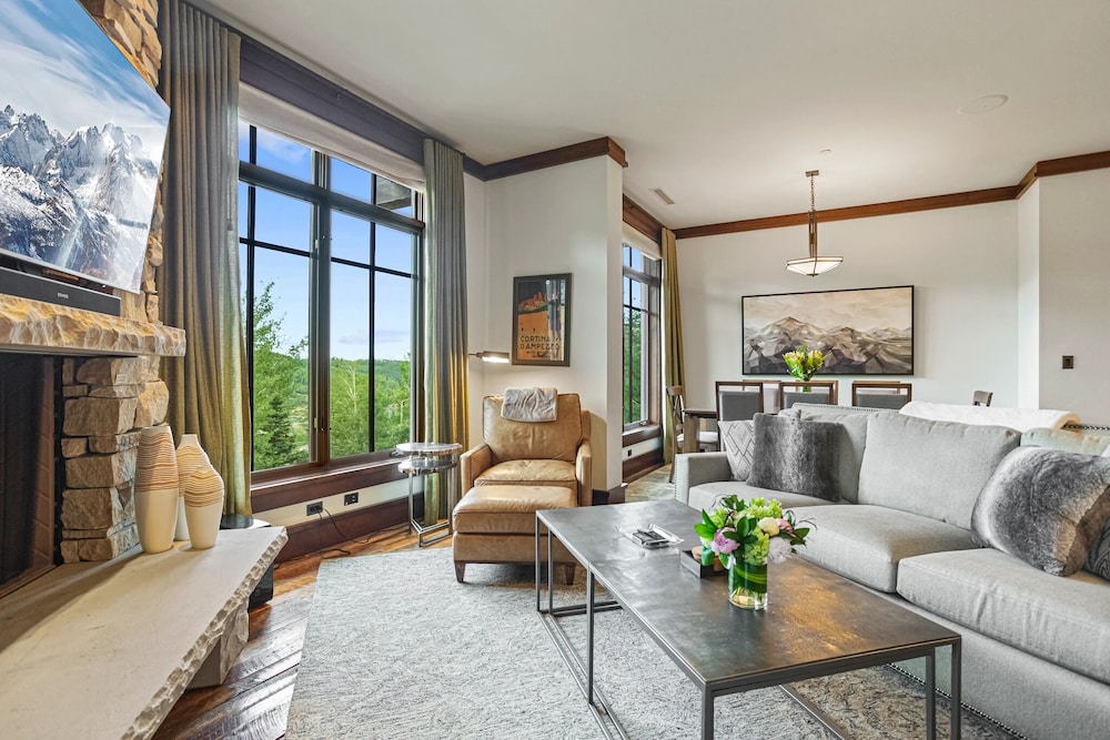 Arrowleaf Lodge at Deer Valley Resort - Three Bedroom Residence #203 3 Condo