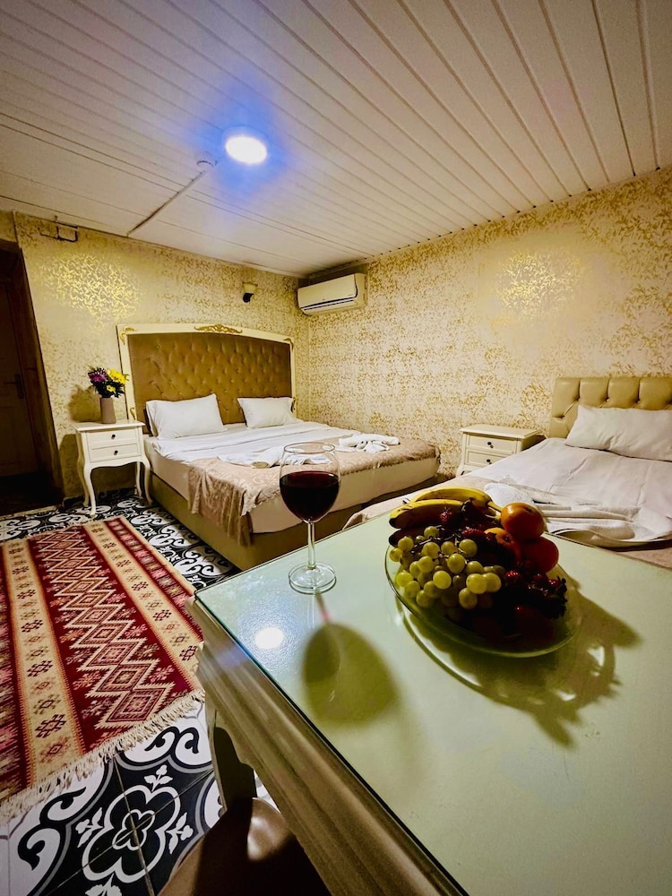 Alhambra Apart Otel - Image 45