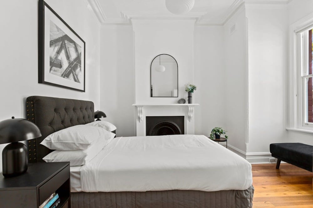 Patio House: Moments From Marrickville Metro