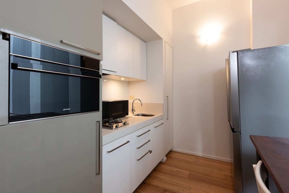 Central Boutique Studio in the Heart of Melbourne!