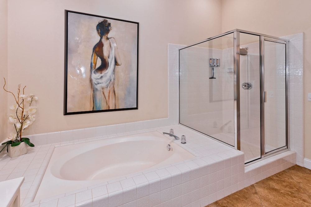 Casa Del Rio Luxe 3BR w Pool Spa Lake Views
