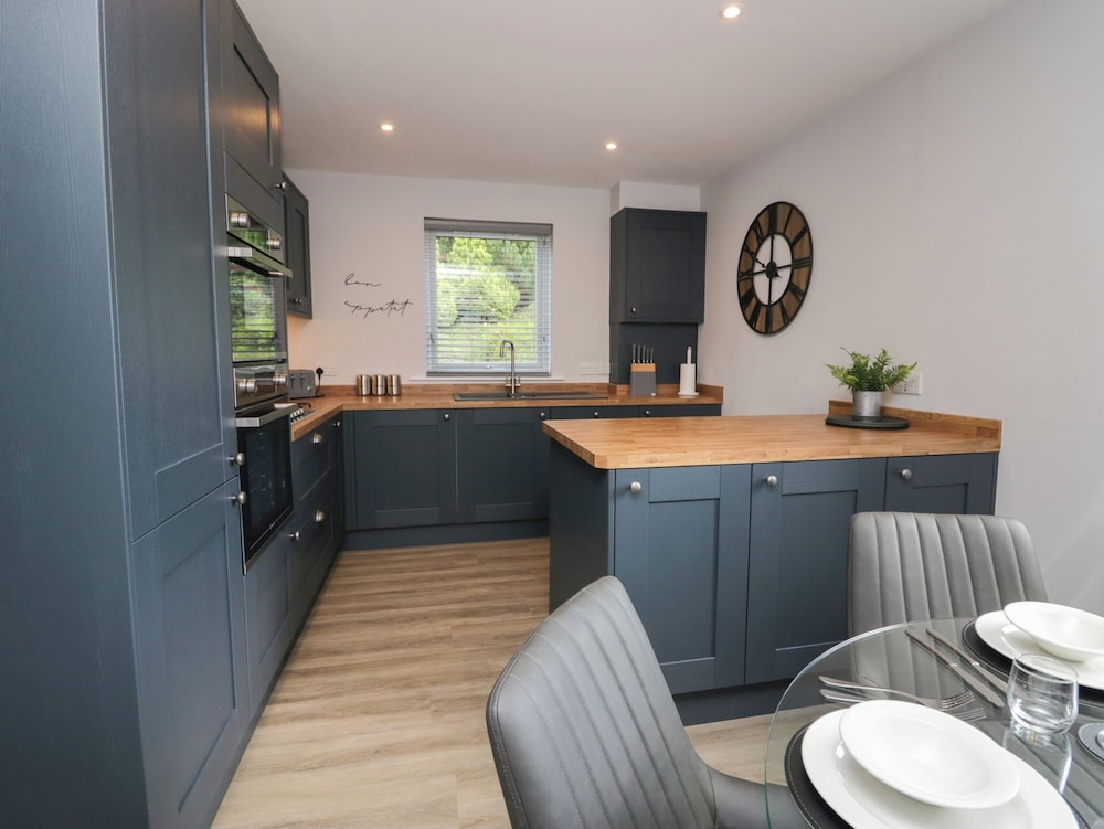 Garden Cottage No 1