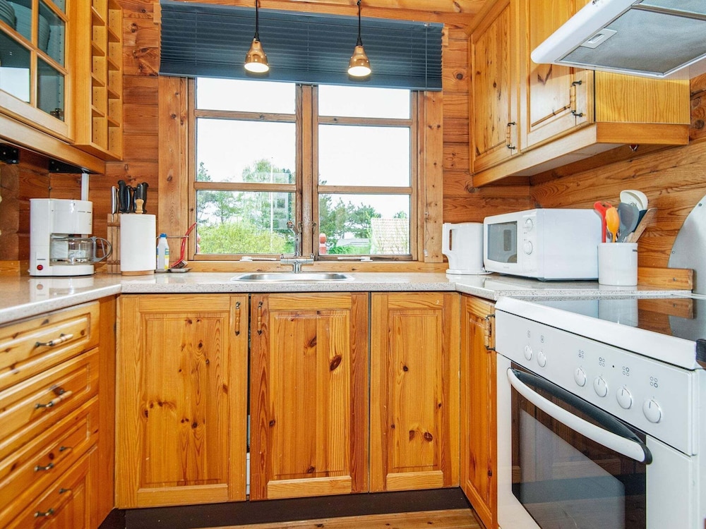 6 Person Holiday Home in Ebeltoft view 4