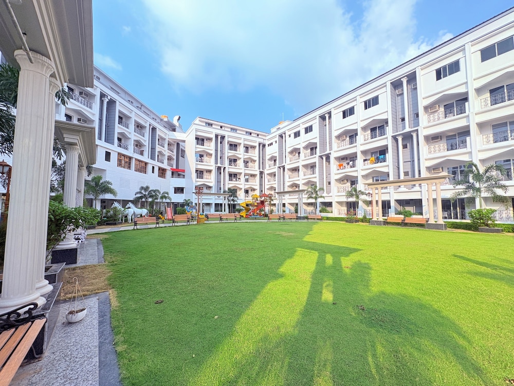 Hotel Jairam Way Bay