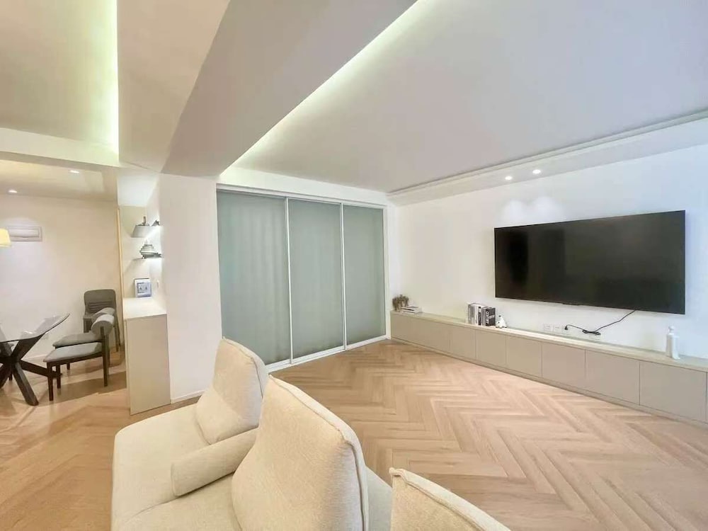 Book and Bed - Xujiahui