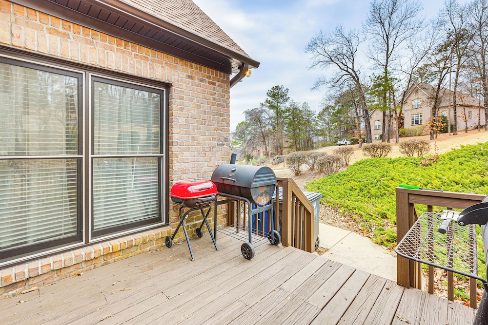 Home Theater & Yard: Family Retreat in Bessemer