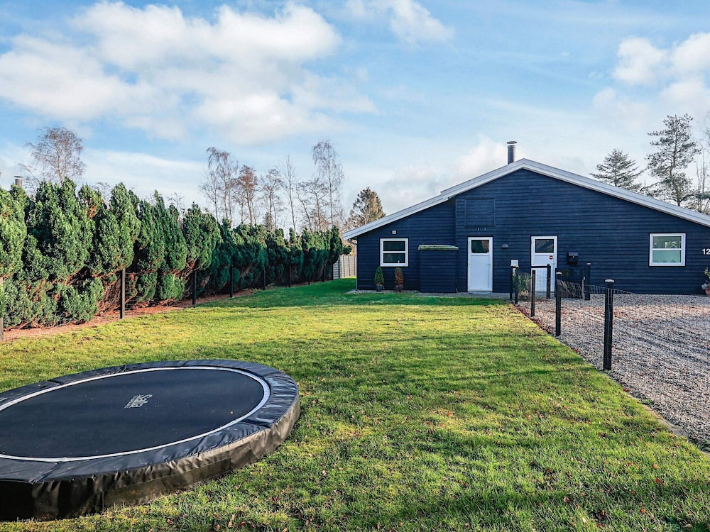 12 Person Holiday Home in Vaeggerlose-by Traum