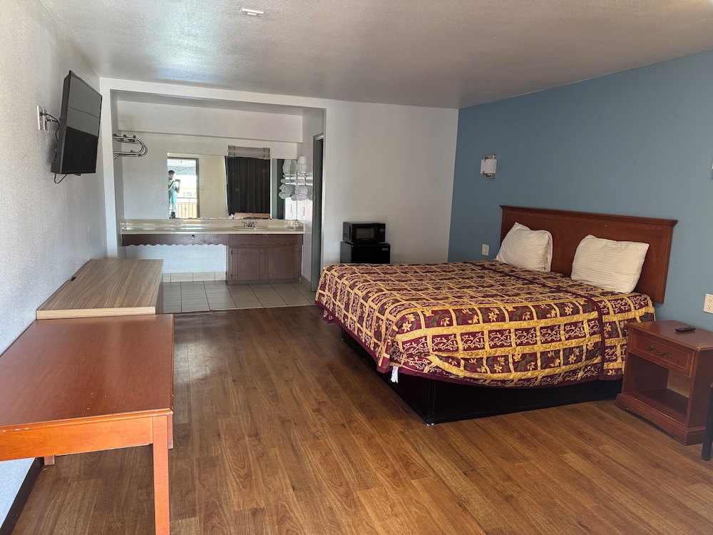 spanish trails inn