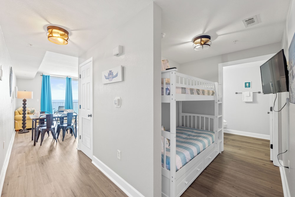 Tidewater by Book That Condo