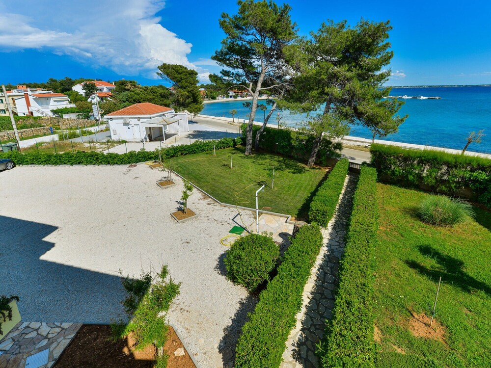 Apartment on Vir Island Near Sandy Beaches
